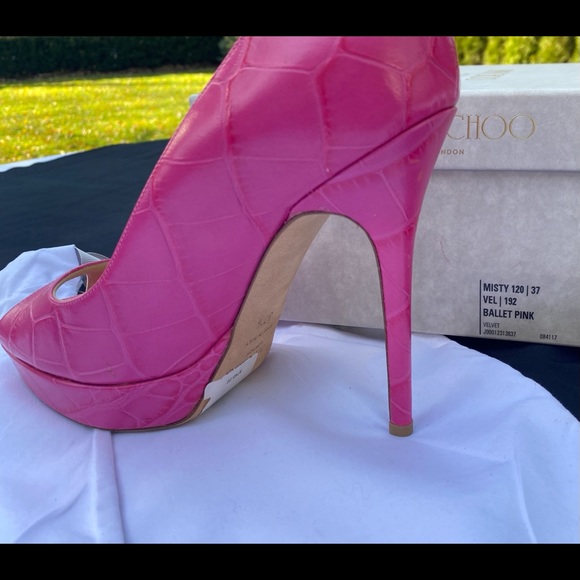 Shoes - Picture 4 of 12